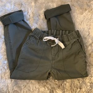 Cat + Jack boys size 8 pull on canvas pants.